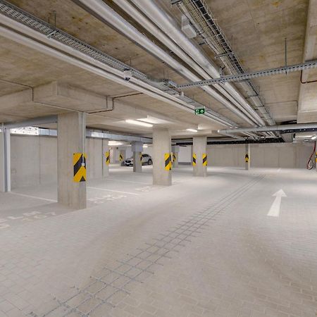 Bright 2Br - 4Th Floor, Balcony, Free Parking By Gravity Prague Praga Exterior foto