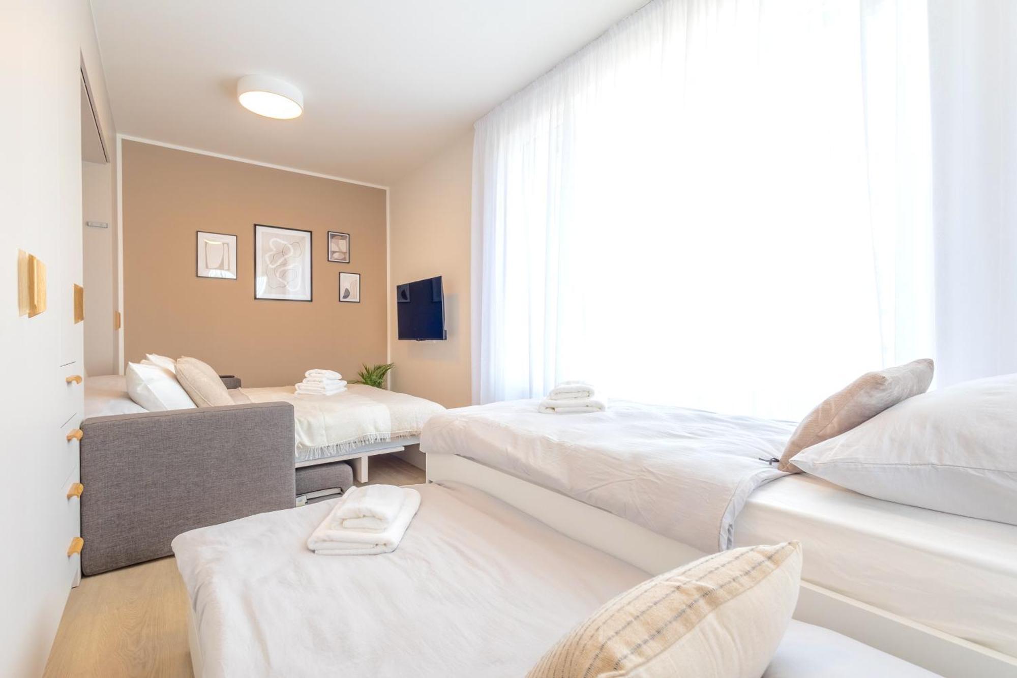 Bright 2Br - 4Th Floor, Balcony, Free Parking By Gravity Prague Praga Exterior foto