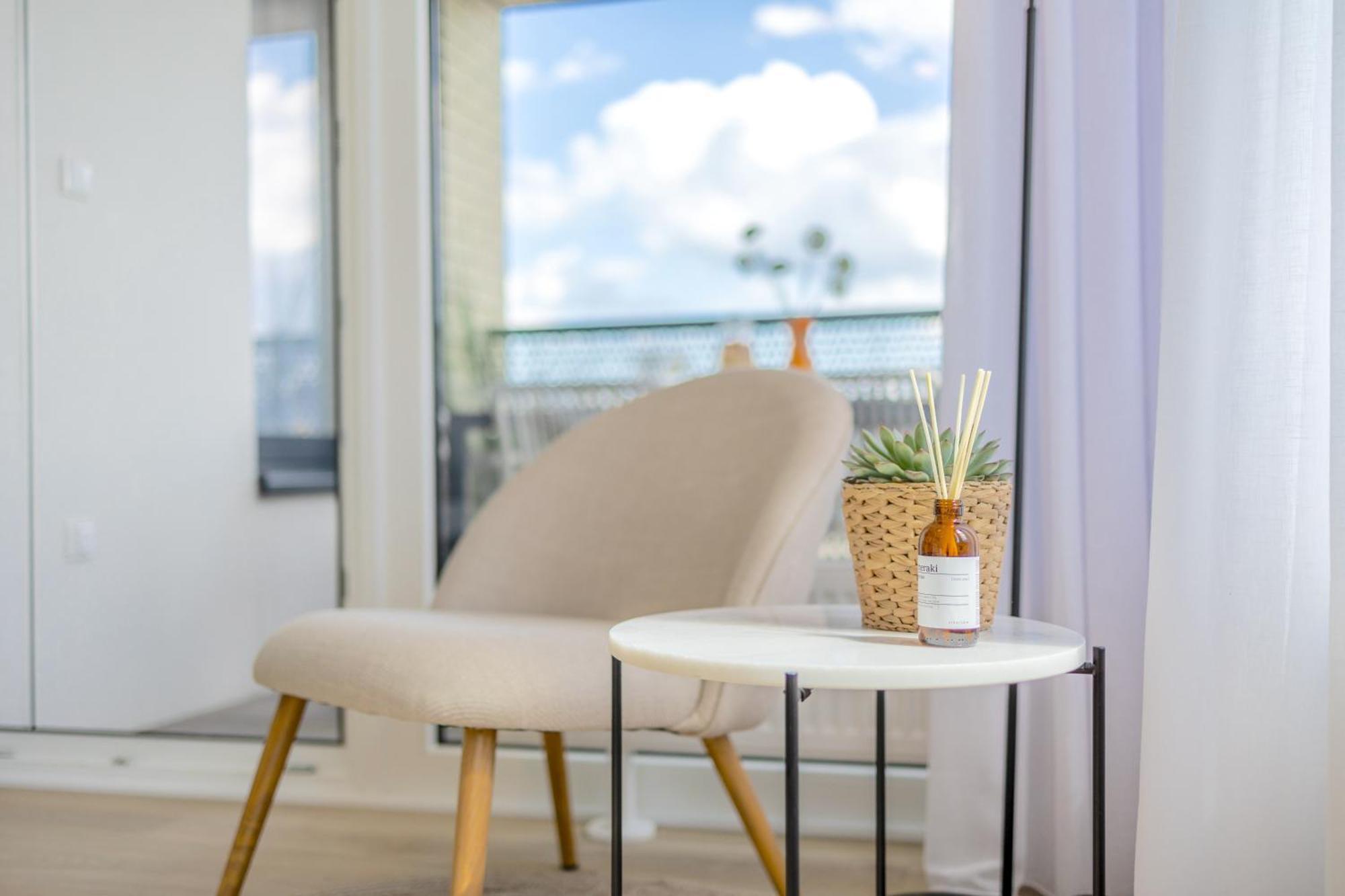 Bright 2Br - 4Th Floor, Balcony, Free Parking By Gravity Prague Praga Exterior foto