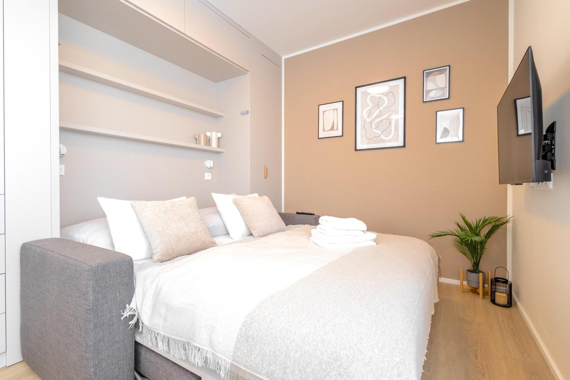 Bright 2Br - 4Th Floor, Balcony, Free Parking By Gravity Prague Praga Exterior foto